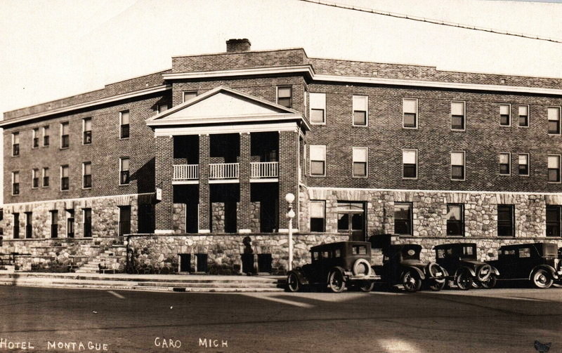 Hotel Montague - Vintage Postcard (newer photo)